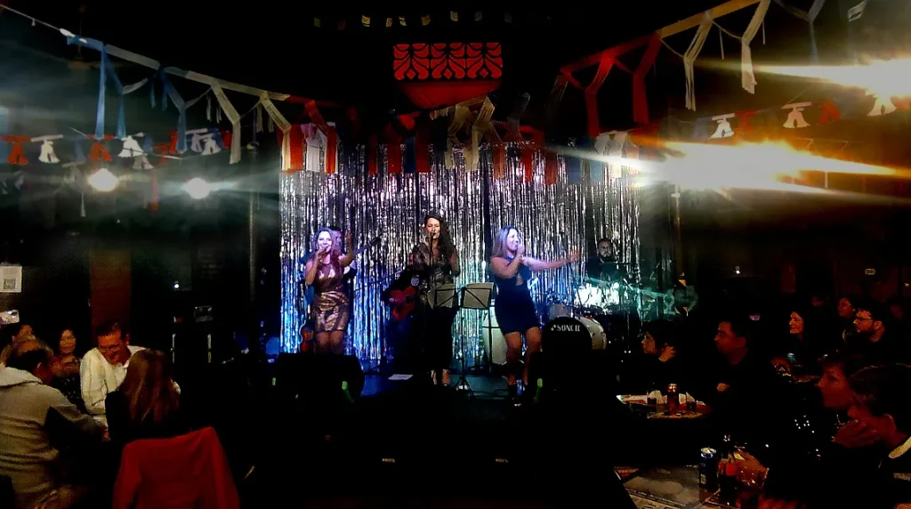 Chinoy se presenta en la Casa de la Cultura de Valparaíso